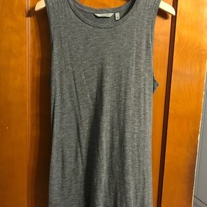 Twist back tank